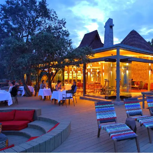 6 DAYS BEST KENYA HOLIDAY LODGE SAFARI